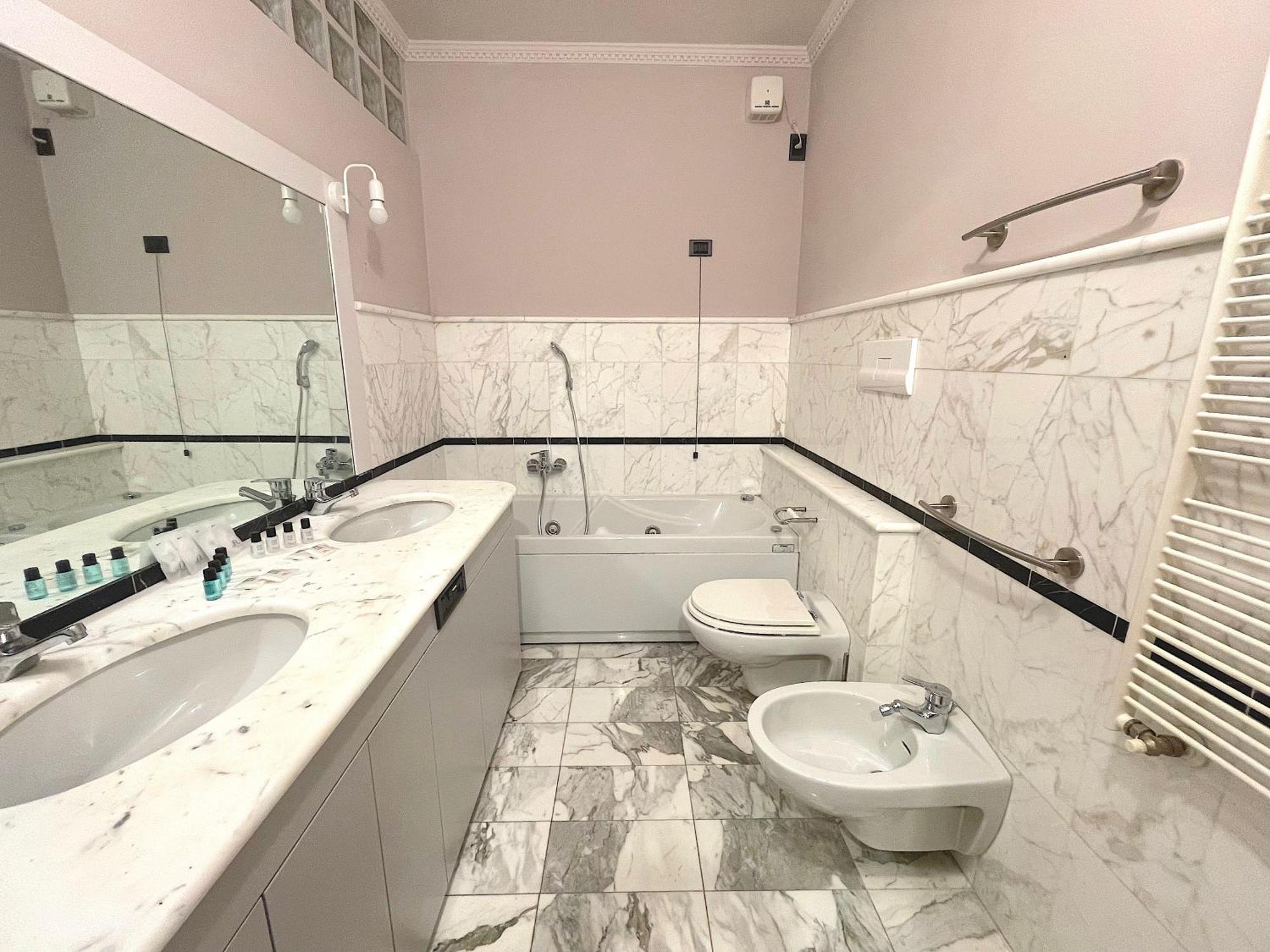 Best View Boutique Apartments Bergamo Ngoại thất bức ảnh